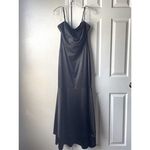 Lulu’s Sleek Mermaid Gown - Black